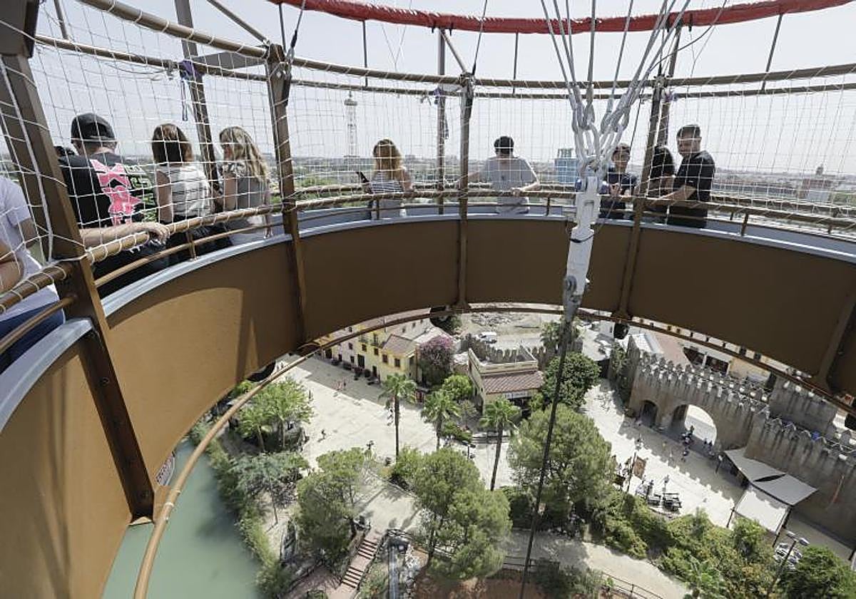 Así es la Nao Vigía, el globo de Isla Mágica que te hará volar en Sevilla