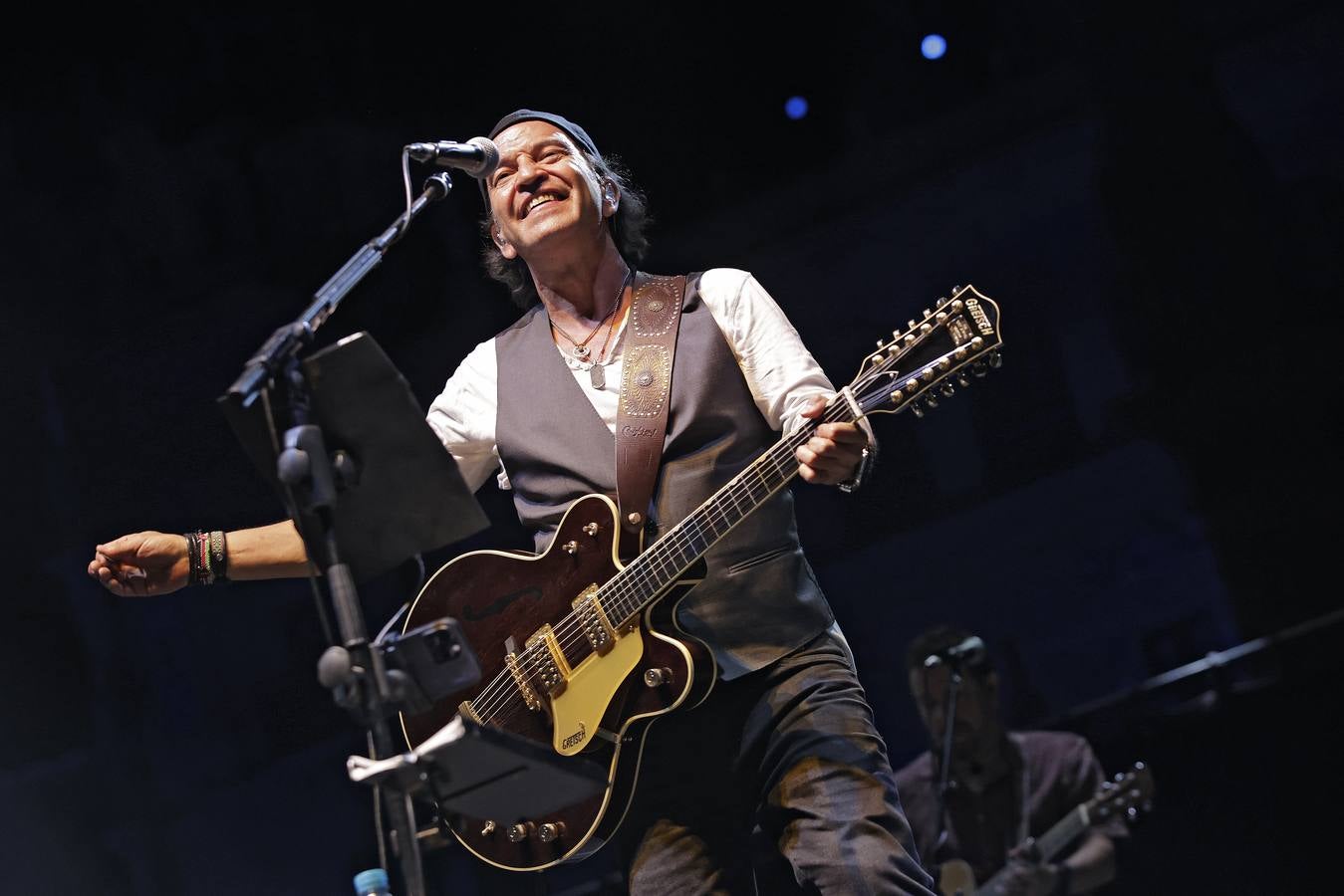 Mucho público en el doble concierto de este domingo en el Icónica, con Loquillo y Los Secretos 