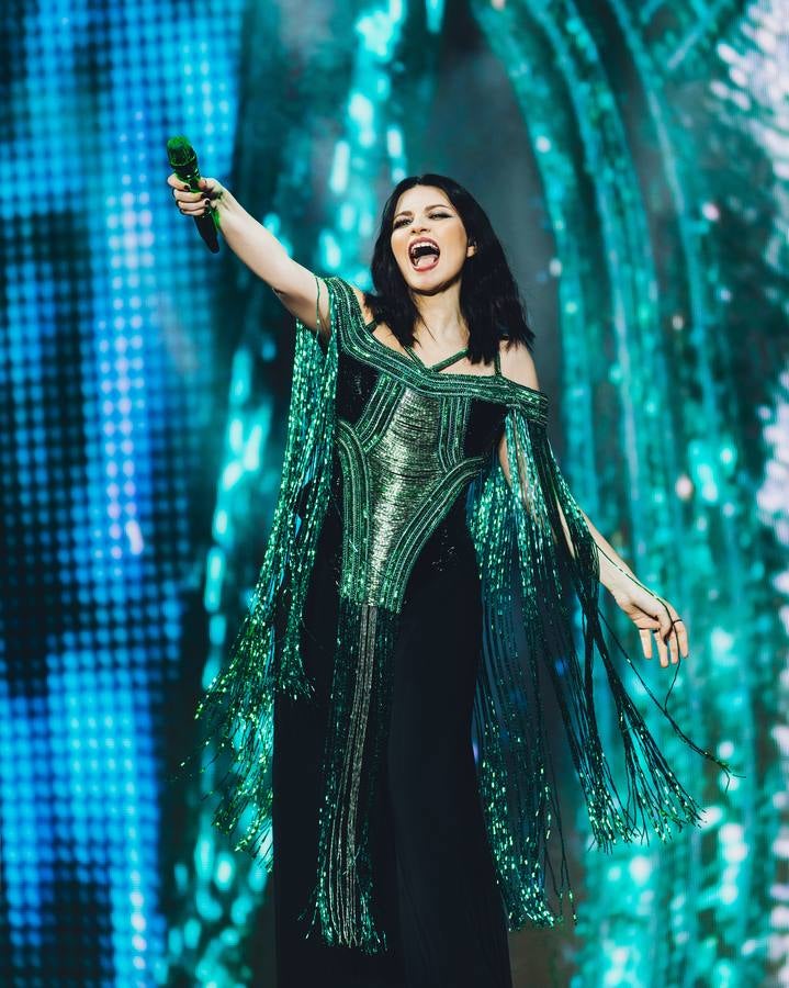 La cantante italiana actuó durante más de dos horas en su primer concierto ante el público sevillano