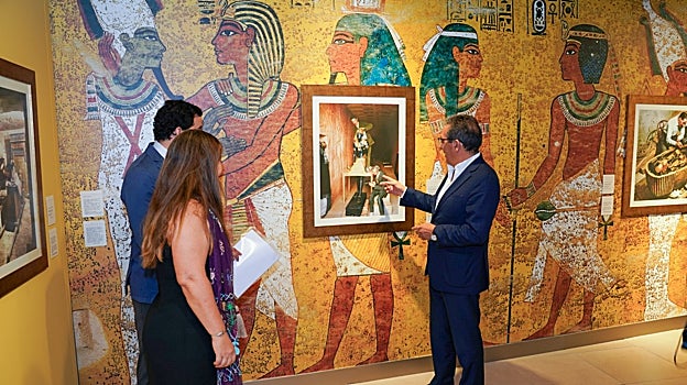 La muestra de la Fundación Cajasol indaga en la relación del Duque de Alba con el hallazgo de la tumba de Tutankamón