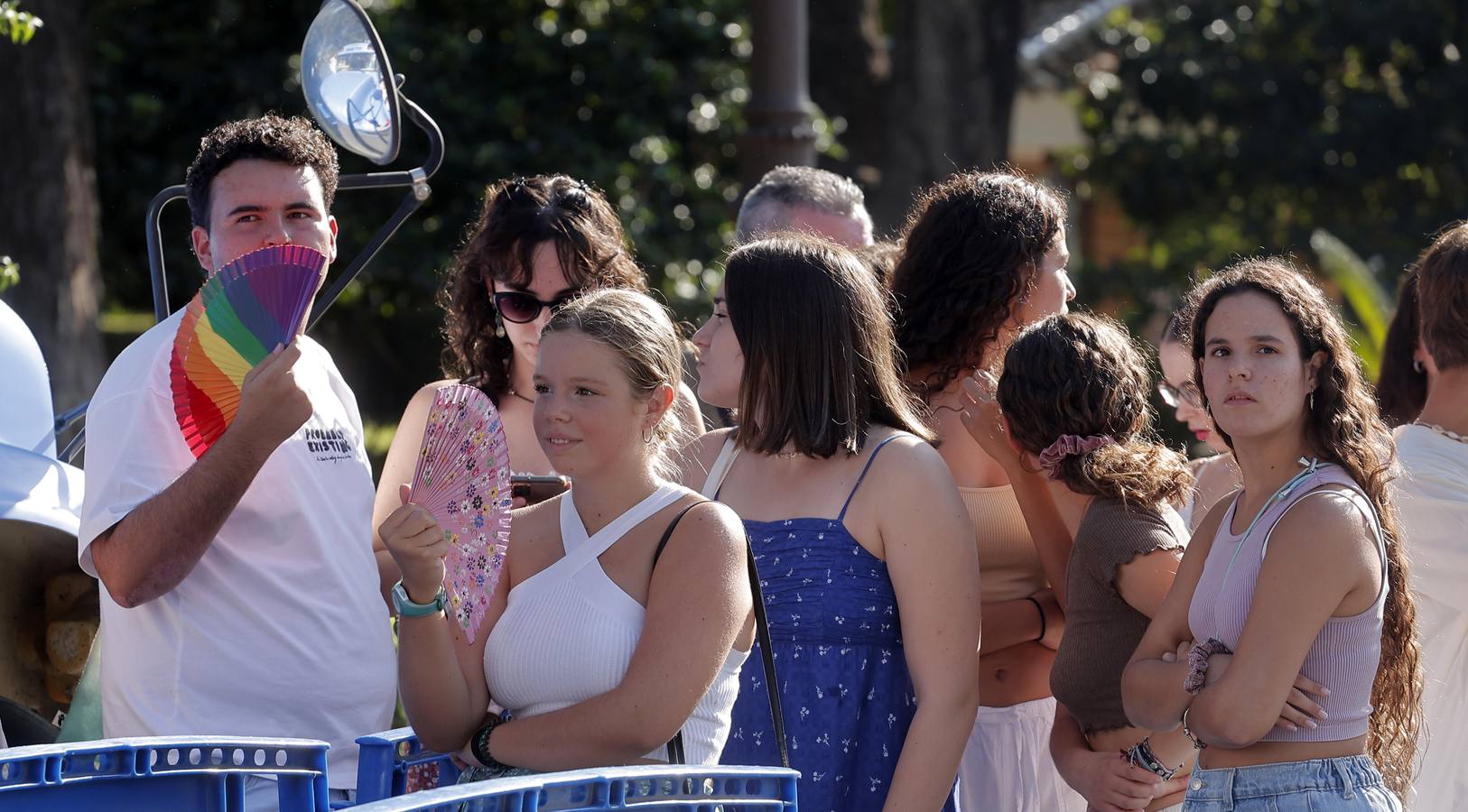 El autobús de OT ha causado una gran expectación en Sevilla