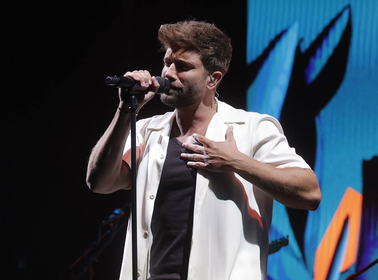 Pablo Alborán hizo un repaso por todos sus temas, coreados siempre por el público