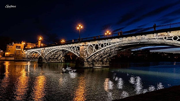 Puedes disfrutar de diferentes tours nocturnos sobre leyendas y misterios de la ciudad