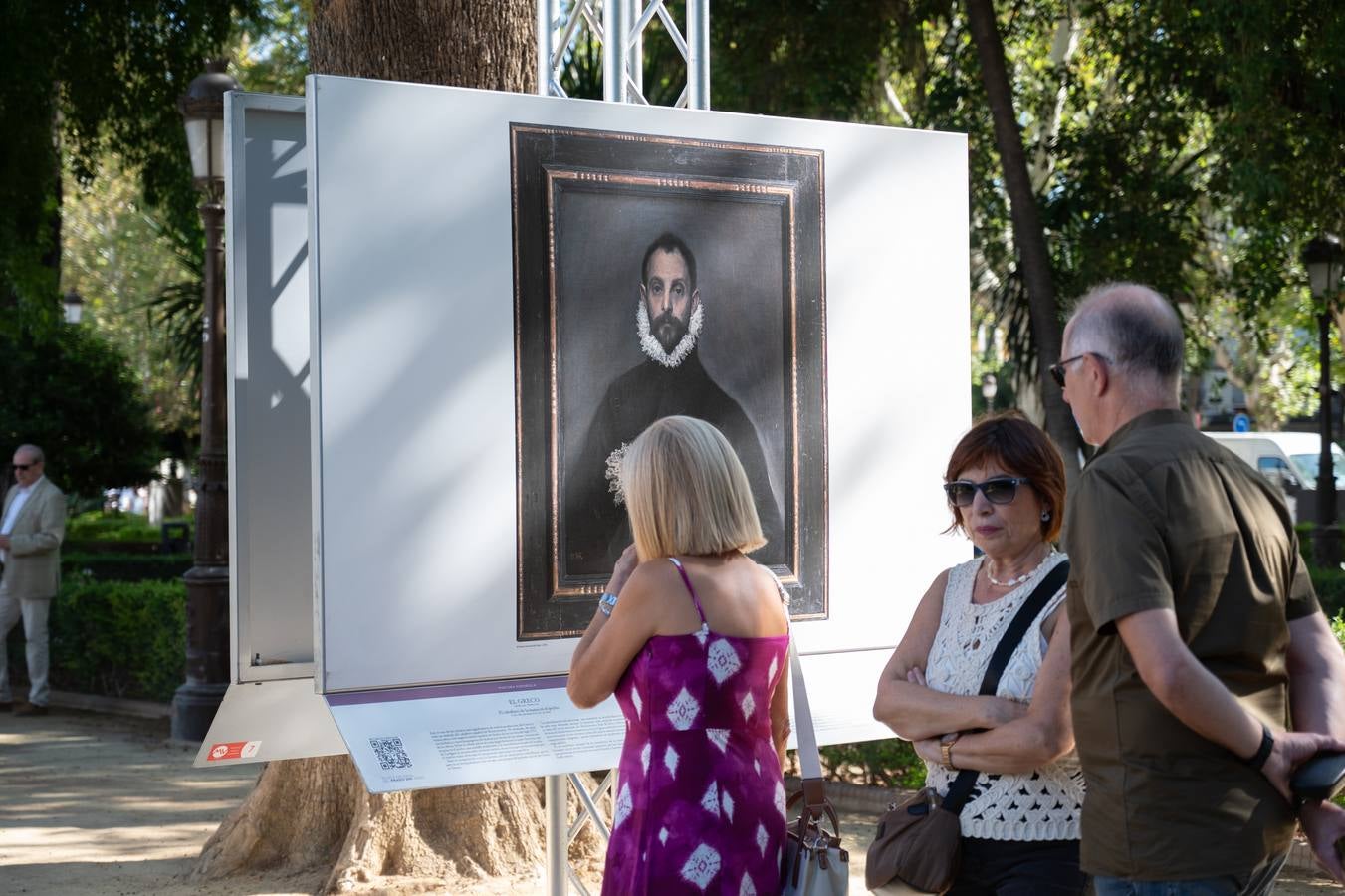 Momento de la inauguración este viernes de la exposición 'El Prado en las calles'