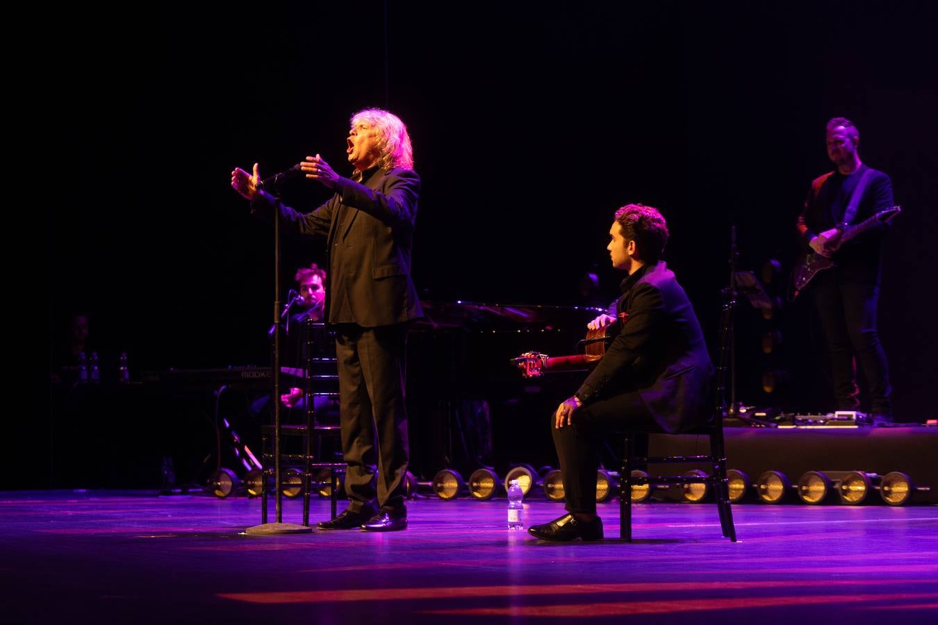 Momento del concierto de José Mercé en el Cartuja Center en Sevilla 