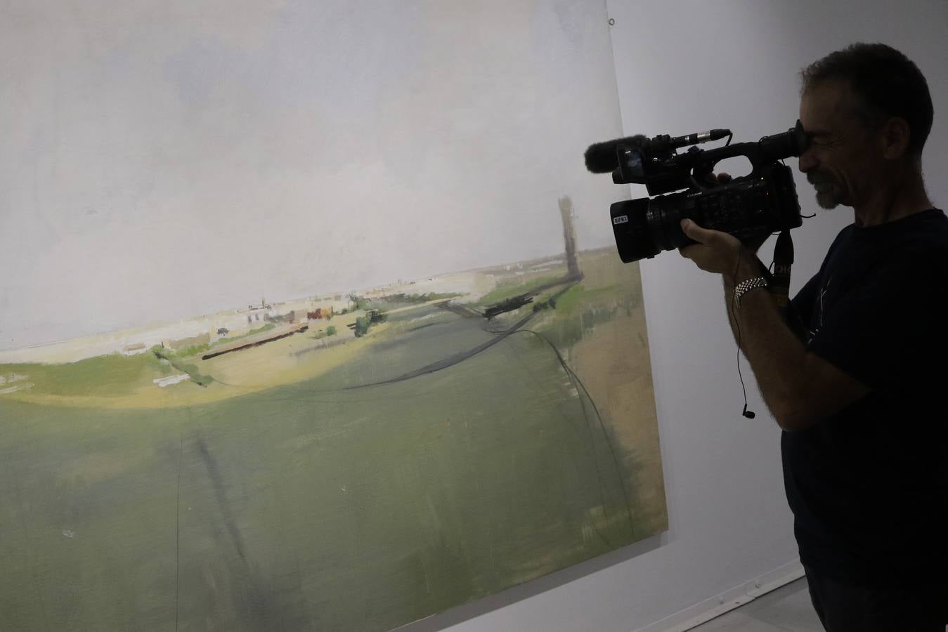 Momento en el que Antonio López inaugura la exposición 'Arquitecturas en proceso'