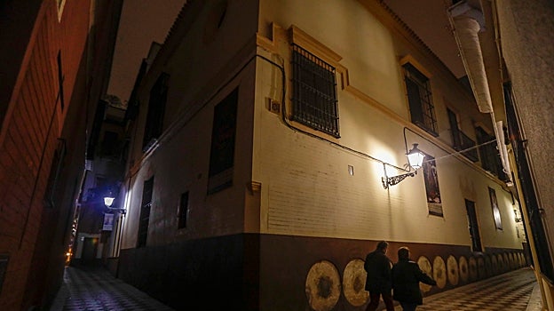 Calle Mateos Gago iluminada