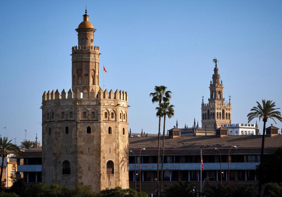 La Giralda y la Torre del Oro