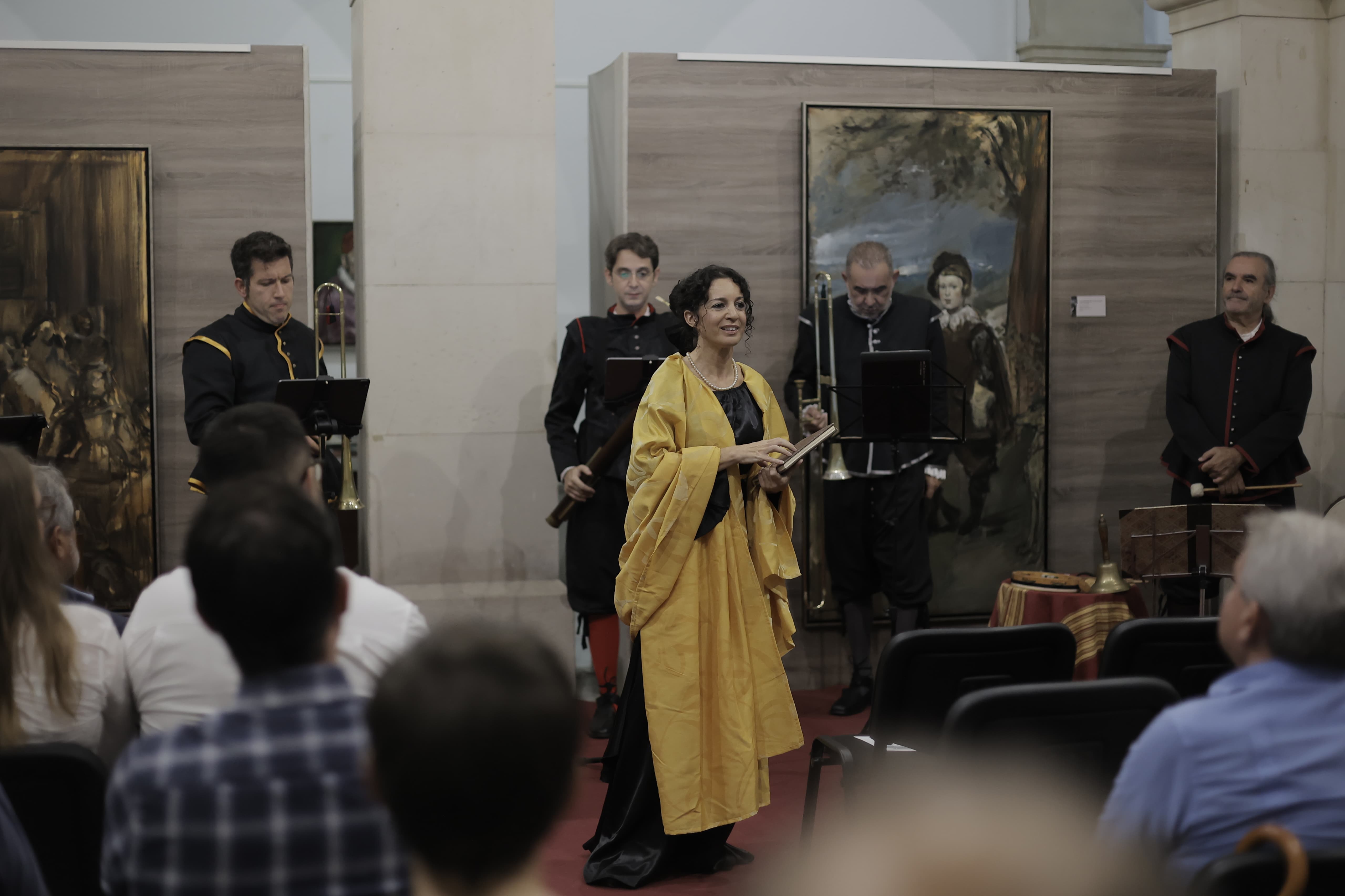 Diferentes momentos de la inauguración de la exposición 