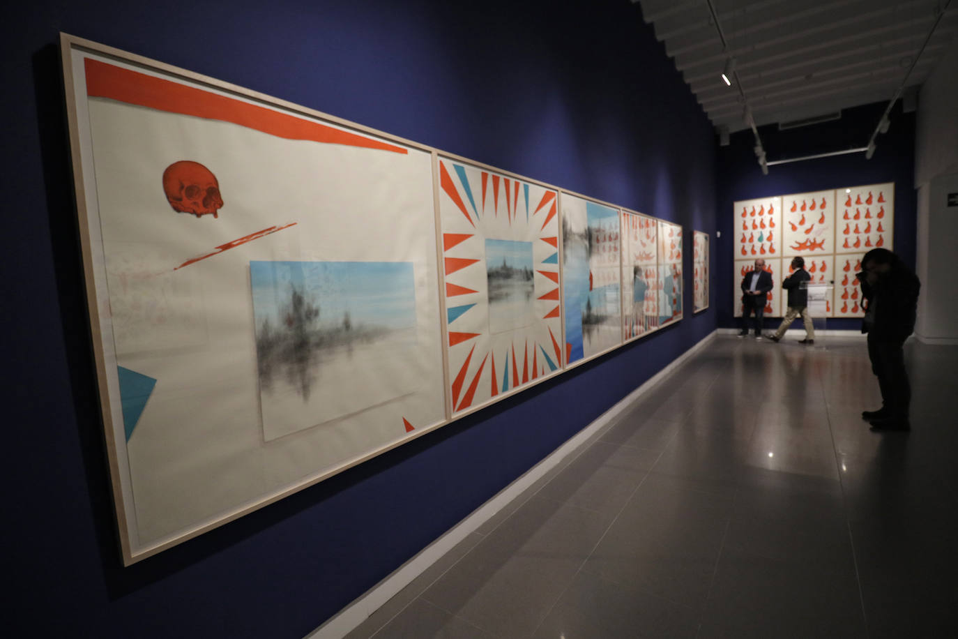 La inauguración de la exposición 'Vanidades', del artista sevillano Ricardo Suárez