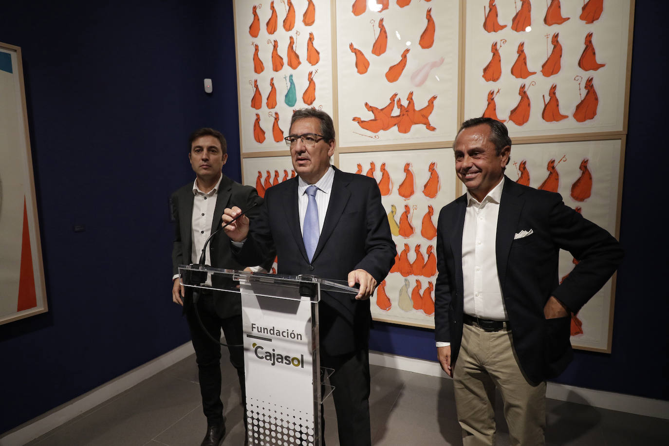 La inauguración de la exposición 'Vanidades', del artista sevillano Ricardo Suárez