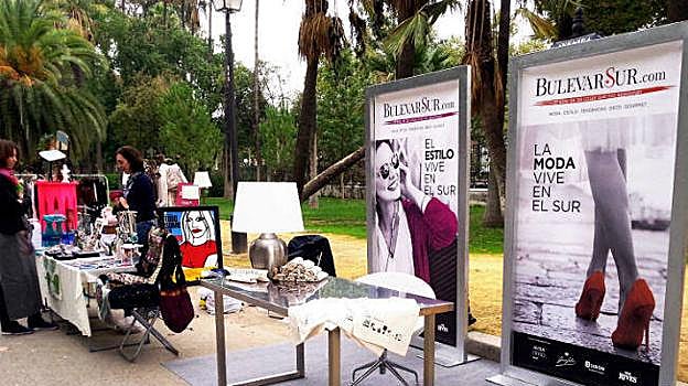 Imagen de archivo de un stand del mercadillo de los Bermejales.