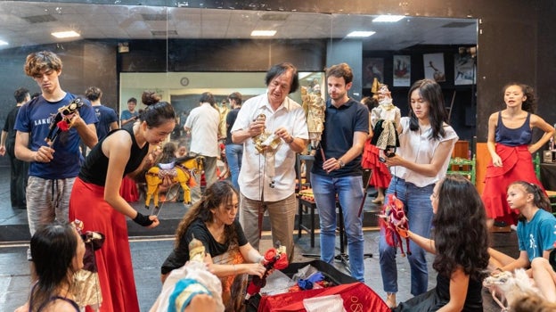 El teatro de Utrera es el escenario en el que se va a poder ver una original propuesta que mezcla marionetas y música