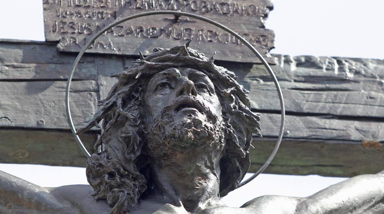 Rostro del Cristo de las Mieles, en el cementerio de San Fernando.