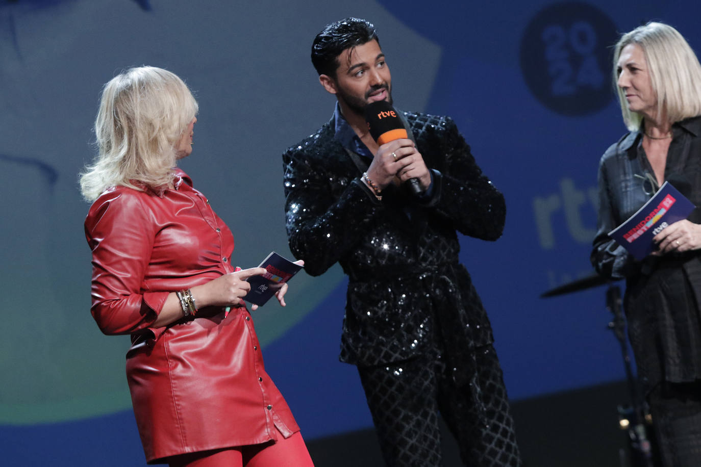 La presentación de los artistas que participan en el Benidorm Fest 2024, en el Teatro Alameda de Sevilla