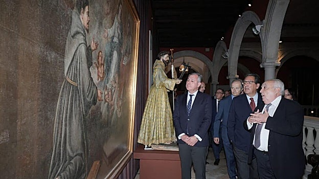 Un instante de la inauguración de la muestra 'Franciscus', que se encuentra en la sede de la Fundación La Caixa