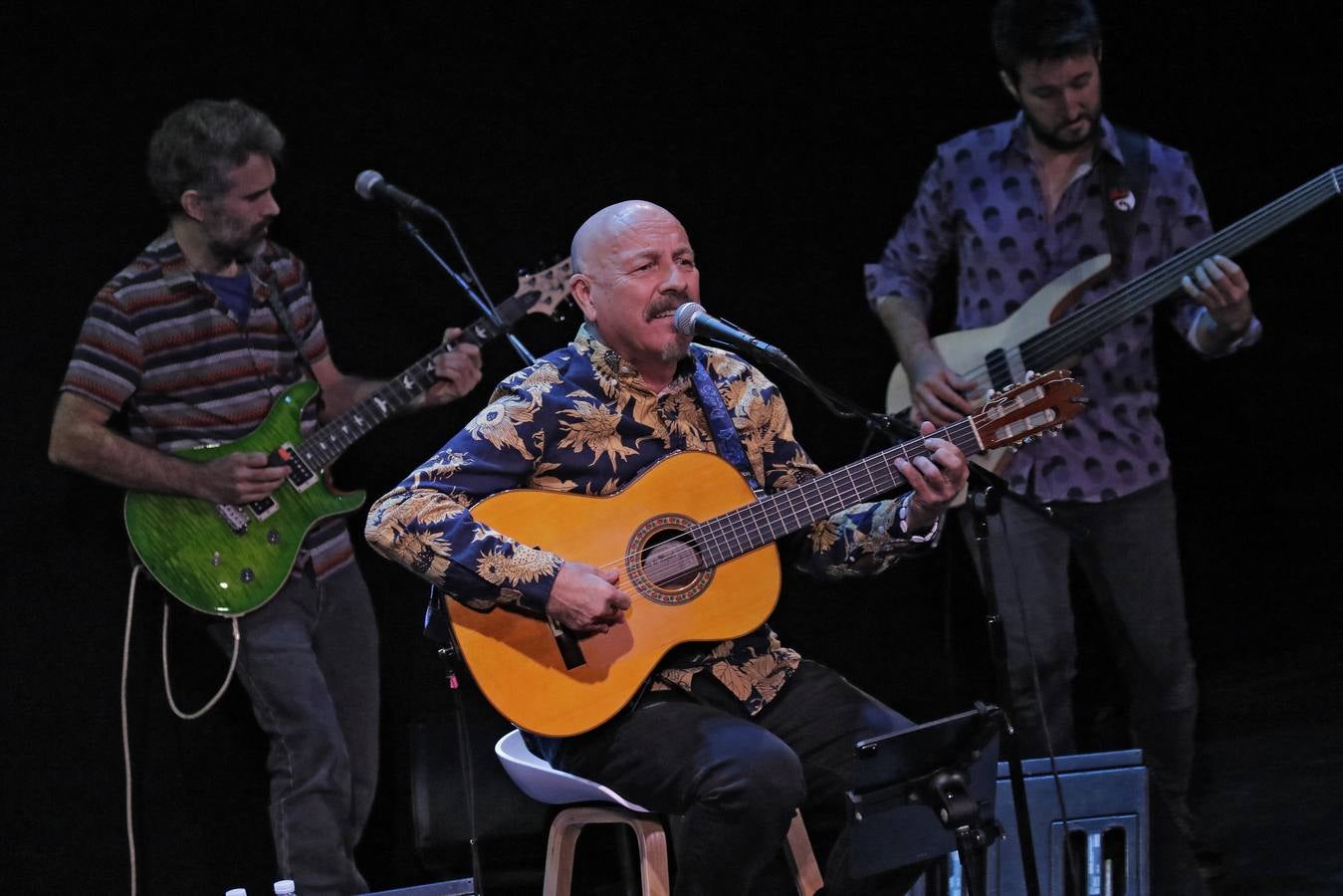 Un momento del concierto este sábado en Sevilla de Javier Ruibal