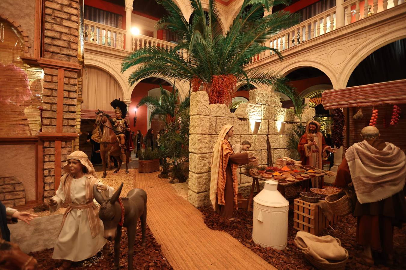 Las imágenes provienen de hermandades de toda Andalucía y de colecciones particulares