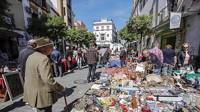 Puesto del mercadillo de la calle Feria