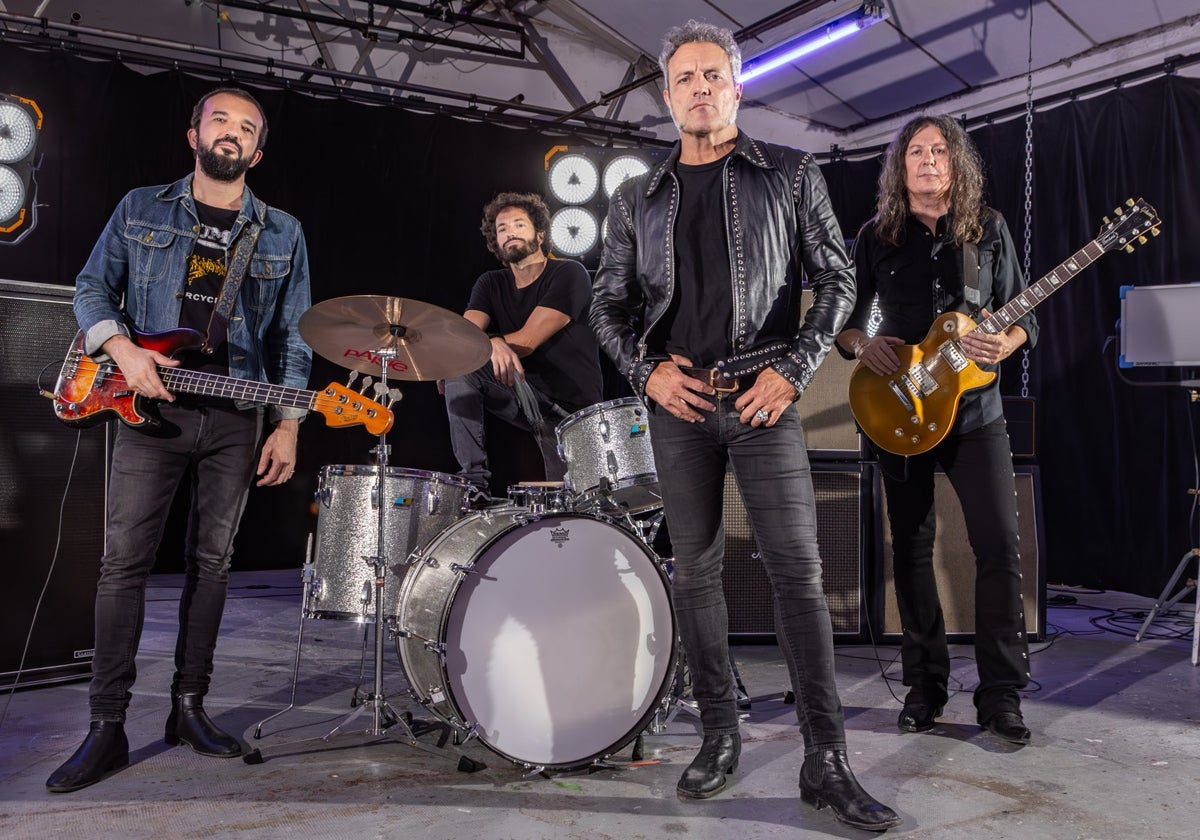 El rockero murciano e actúa esta noche en la Sala Custom junto al resto de los músicos que le acompañan en su proyecto Tarque