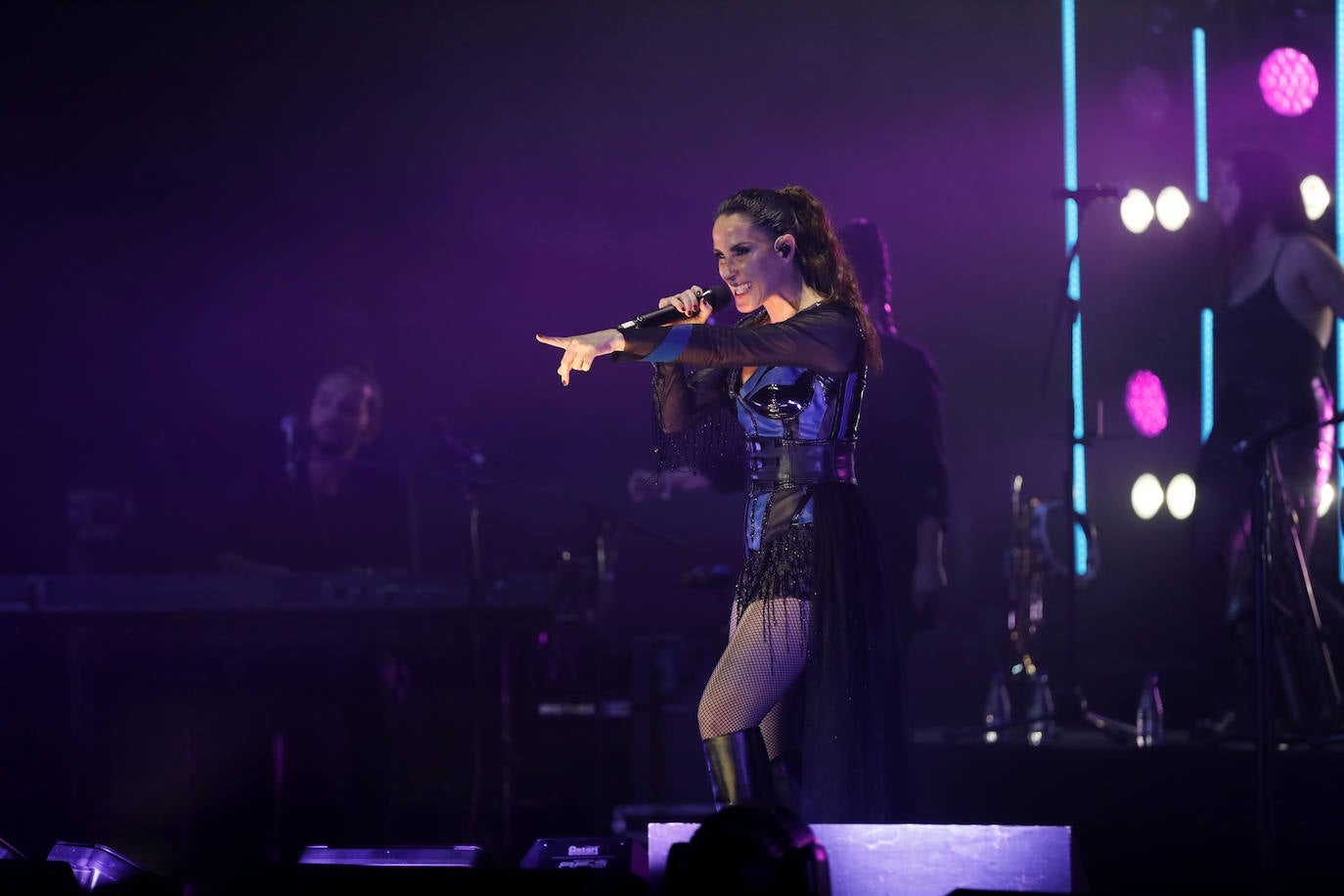 El concierto de Malú en el auditorio del Cartuja Center CITE de Sevilla