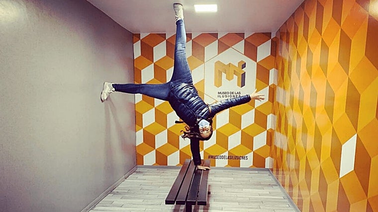 Actividad del Museo de las Ilusiones de Sevilla