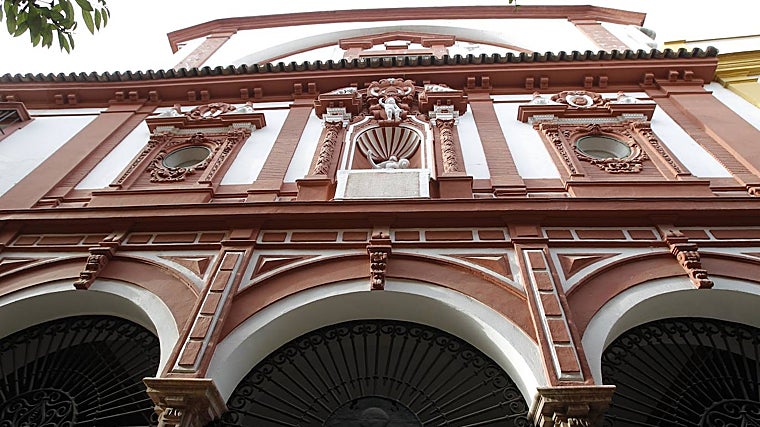 Hospital de los Venerables fachada de en la calle Jamerdana