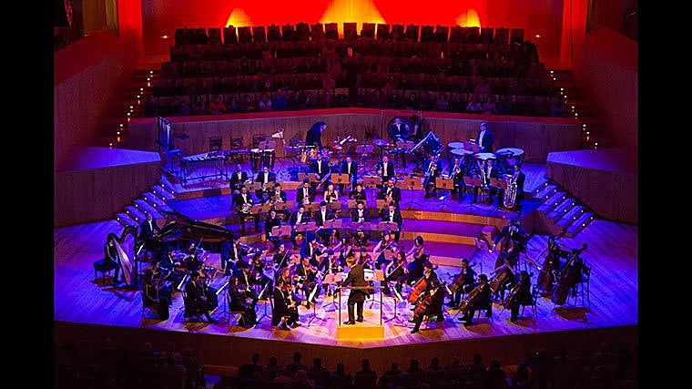 La Royal Film Concert Orchestra y DJ Symphonic en concierto