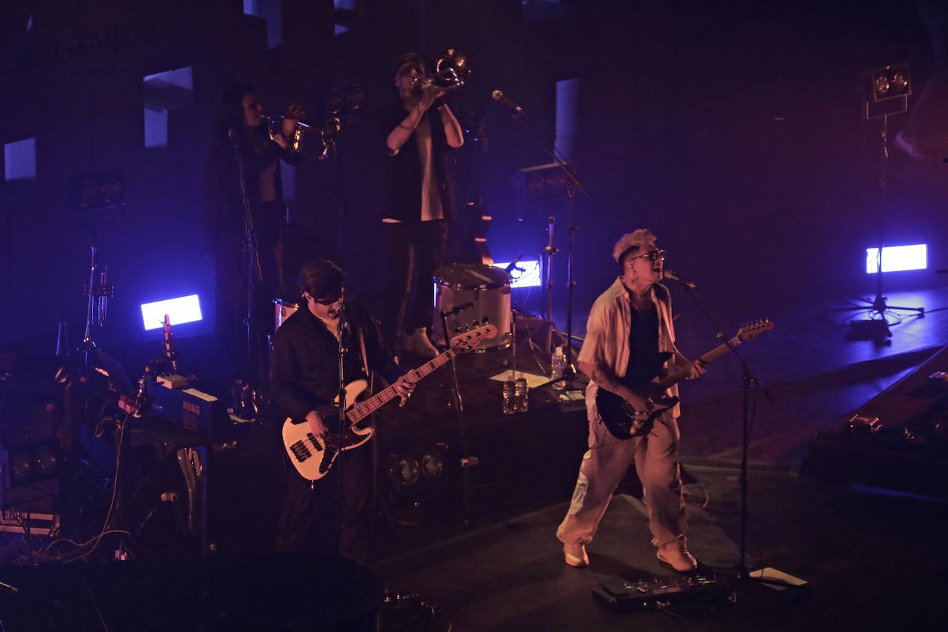 Pablo López ofrece un concierto sensacional a su público en el Palacio de Exposiciones y Congresos de Sevilla