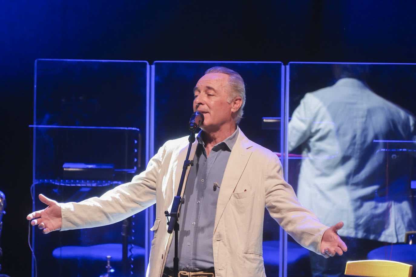José Manuel Soto durante su concierto en el teatro de la Maestranza de Sevilla 