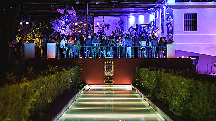 Terraza de copas del Restaurante Casa de Estanque