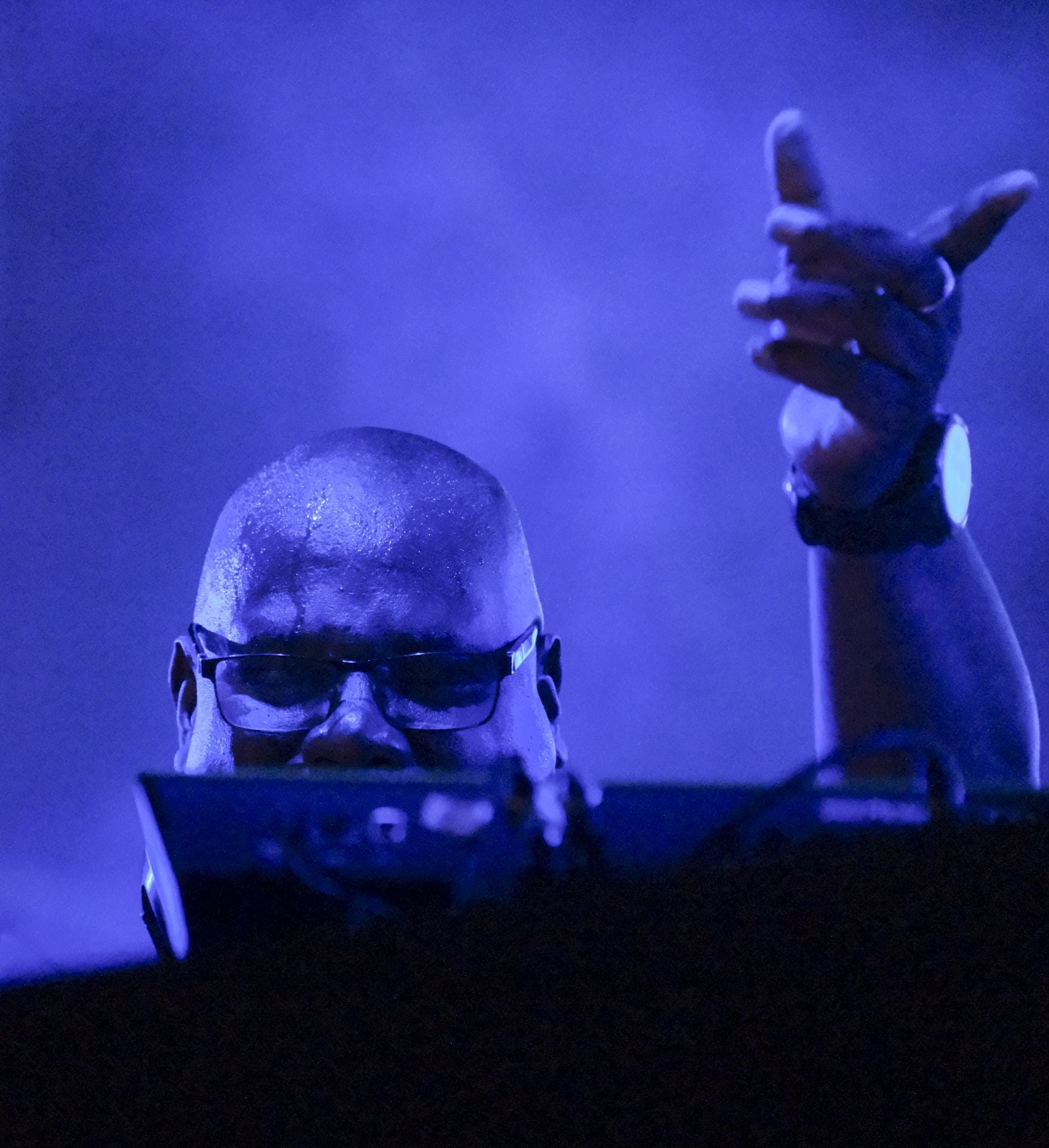 Icónico concierto de Carl Cox en la Plaza de España de Sevilla