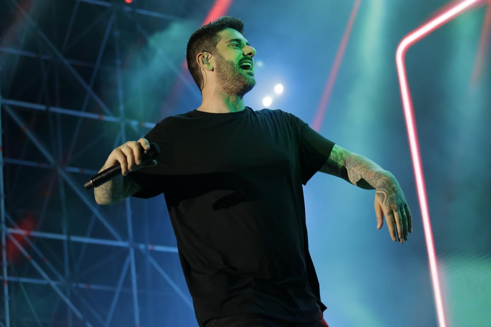 Icónica Fest acoge el concierto de Melendi en la Plaza de España de Sevilla 