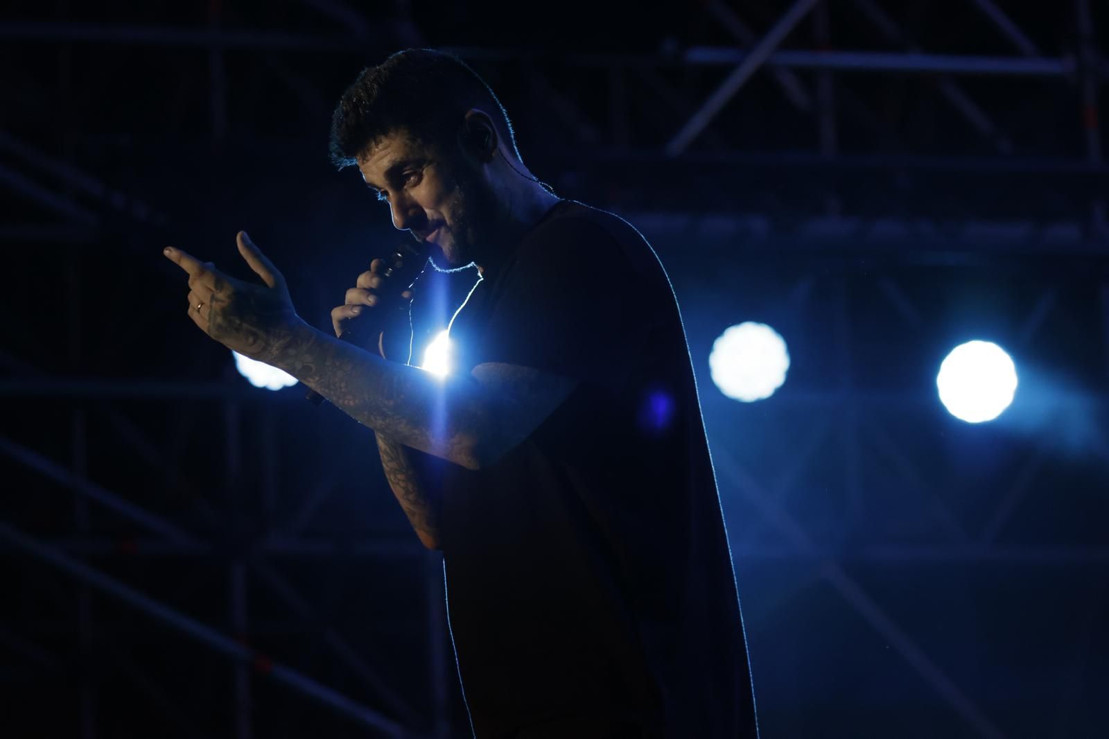 Icónica Fest acoge el concierto de Melendi en la Plaza de España de Sevilla 