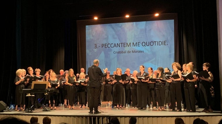 El coro Vocalia Ora actúa esta semana en el Teatro Oriente de la localidad de Morón de la Frontera