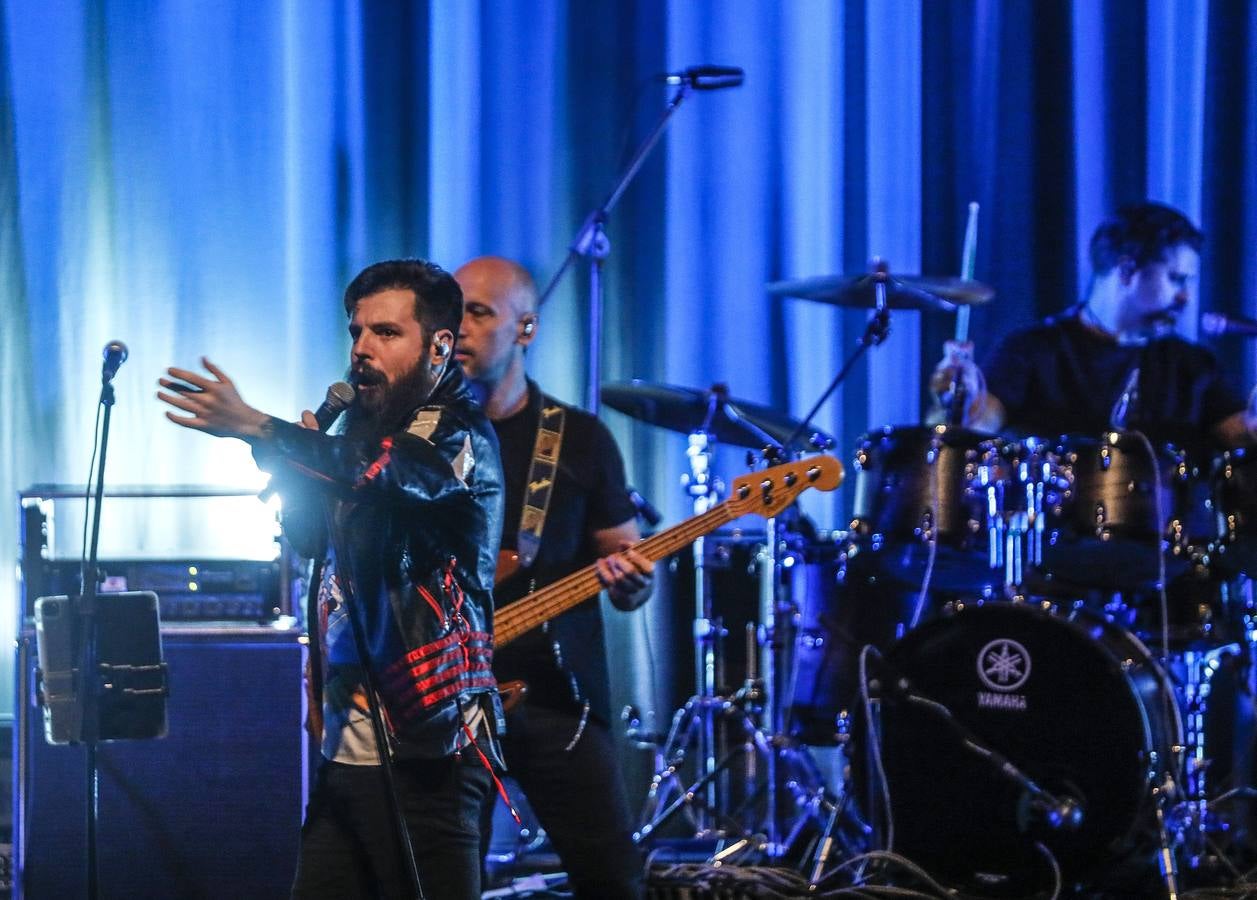 El espectacular tributo a Queen de la banda The Vipers en el teatro de la Maestranza de Sevilla 