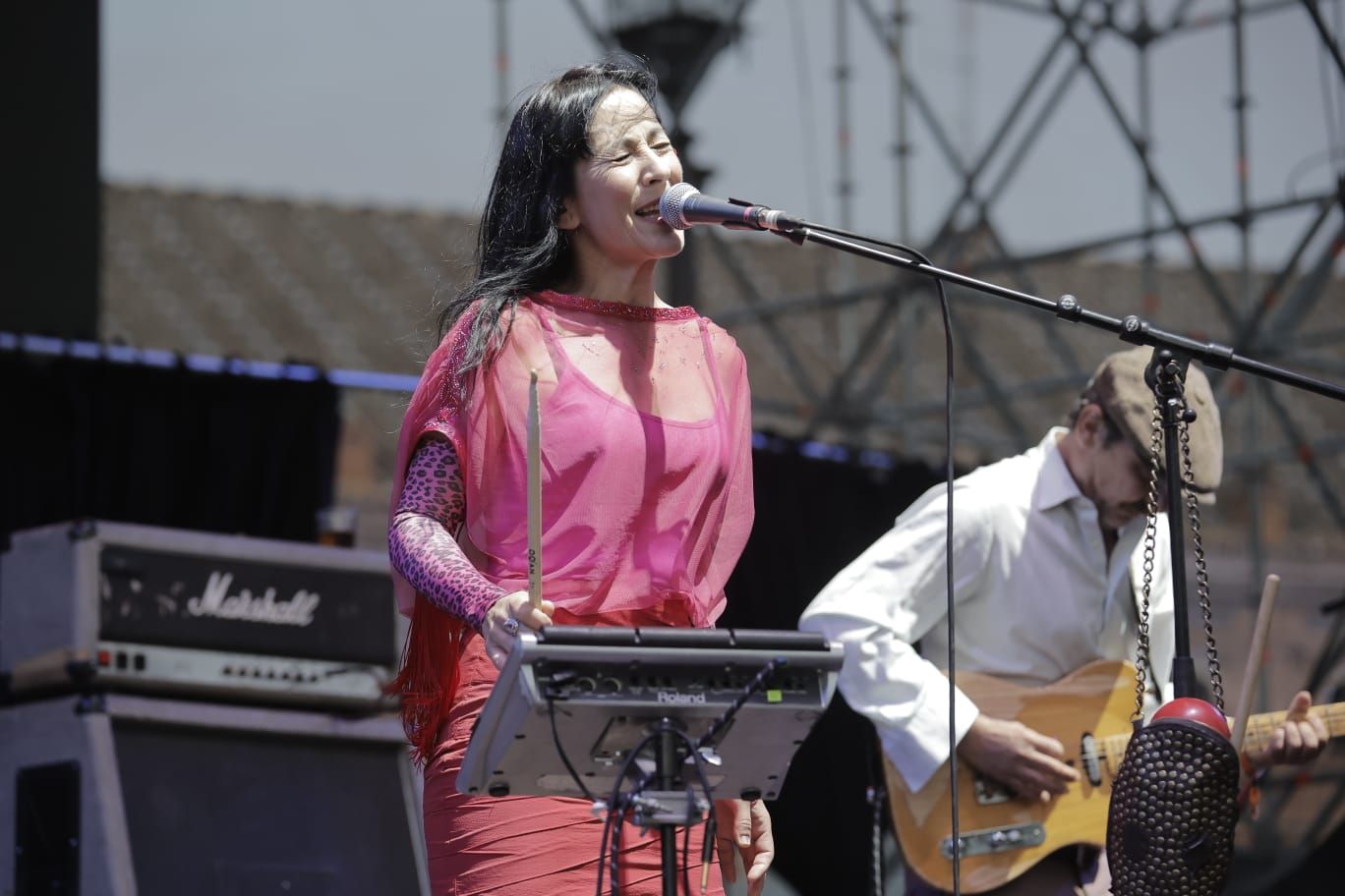 Actuación de El Columpio Asesino en Icónica Santalucía Sevilla Fest