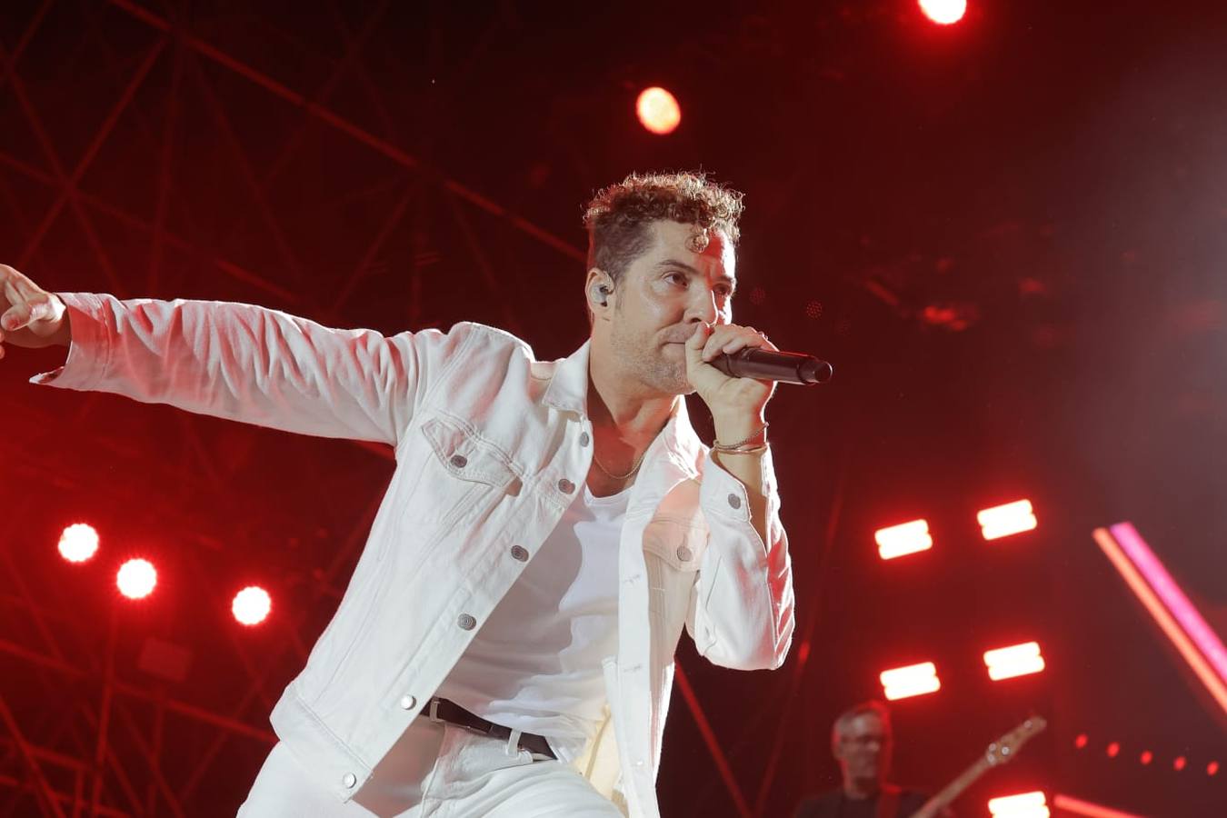 Actuación de Bisbal en el Icónica Santalucía Sevilla Fest 2024