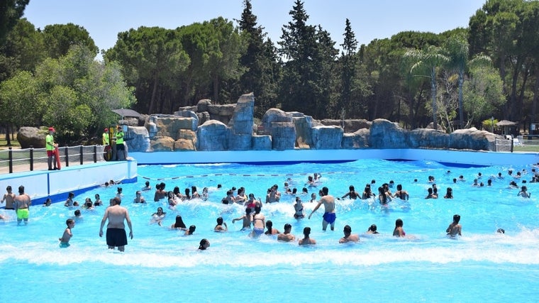 Uno de los planes más clásicos del verano en Sevilla es sin lugar a dudas visitar las instalaciones de Guadalpark