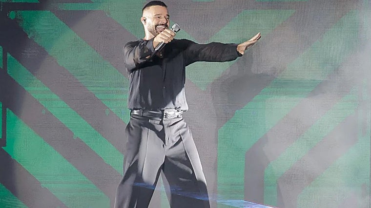 Ricky Martin durante el concierto en Icónica Santalucía Sevilla Fest