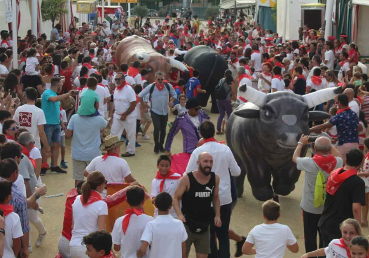 Una imagen de la celebración de los 'San Ginines' durante la Feria de Gines de 2023