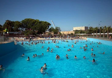 Sevilla sí tiene playa: qué hacer en Agua Mágica y cuál es el precio de la entrada