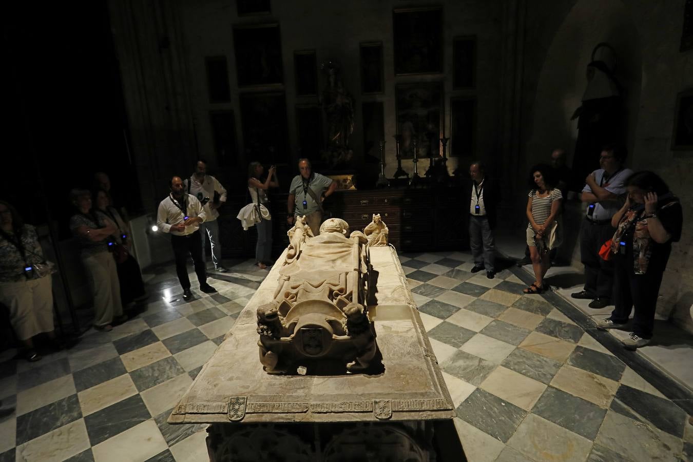 La visita se realiza los martes a las nueve y cuarto de la noche