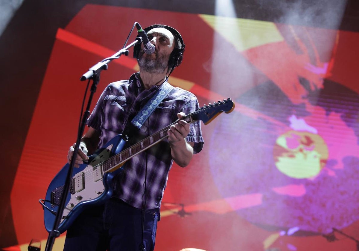 Los Planetas durante su concierto en Sevilla