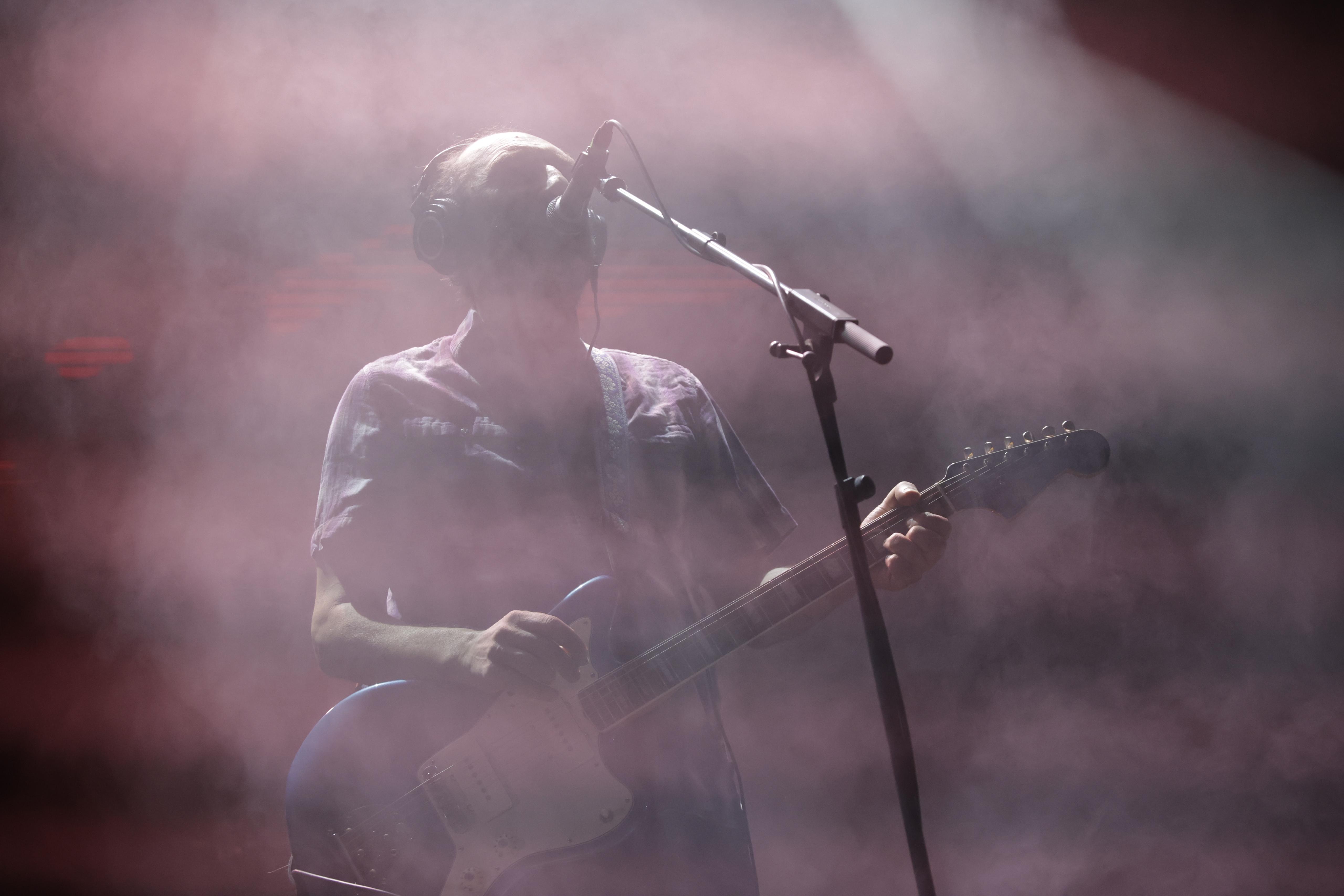 Un instante del concierto celebrado este miércoles en el CAAC de Sevilla del grupo Los Planetas