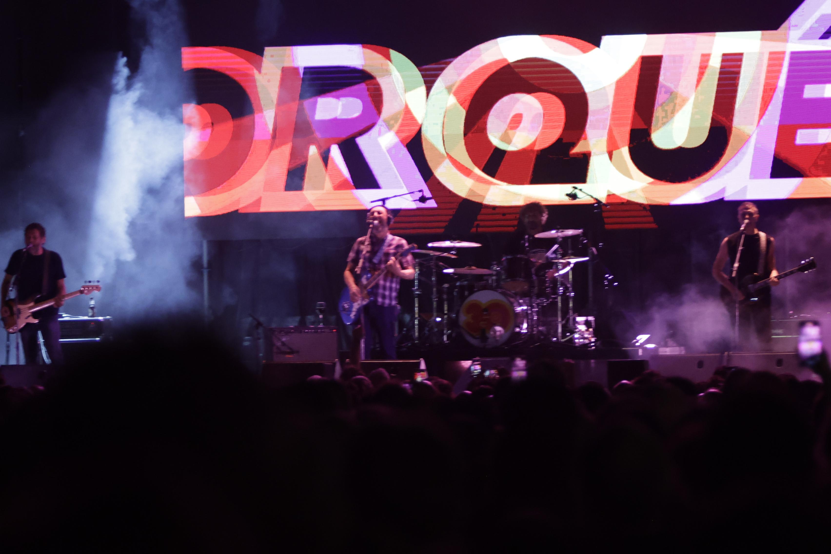 Un instante del concierto celebrado este miércoles en el CAAC de Sevilla del grupo Los Planetas