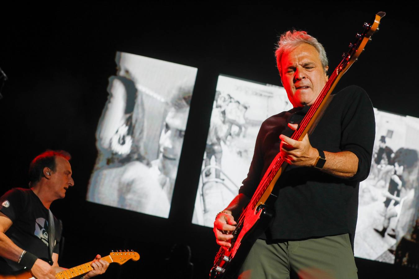 Un momento de la actuación este domingo en la plaza de toros de la Maestranza en Sevilla