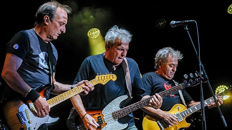 Hombres G en la plaza de toros de Sevilla