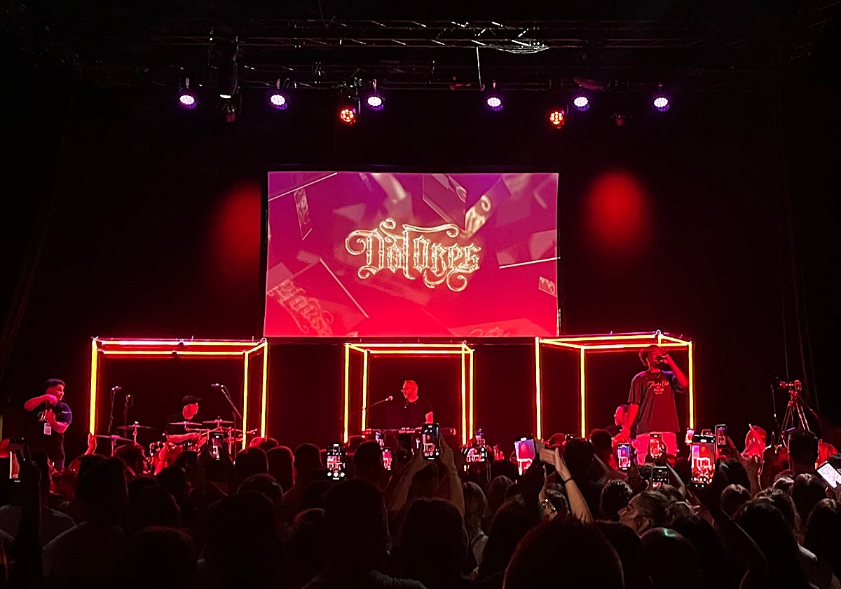 Luis Cortés en el concierto de Sevilla