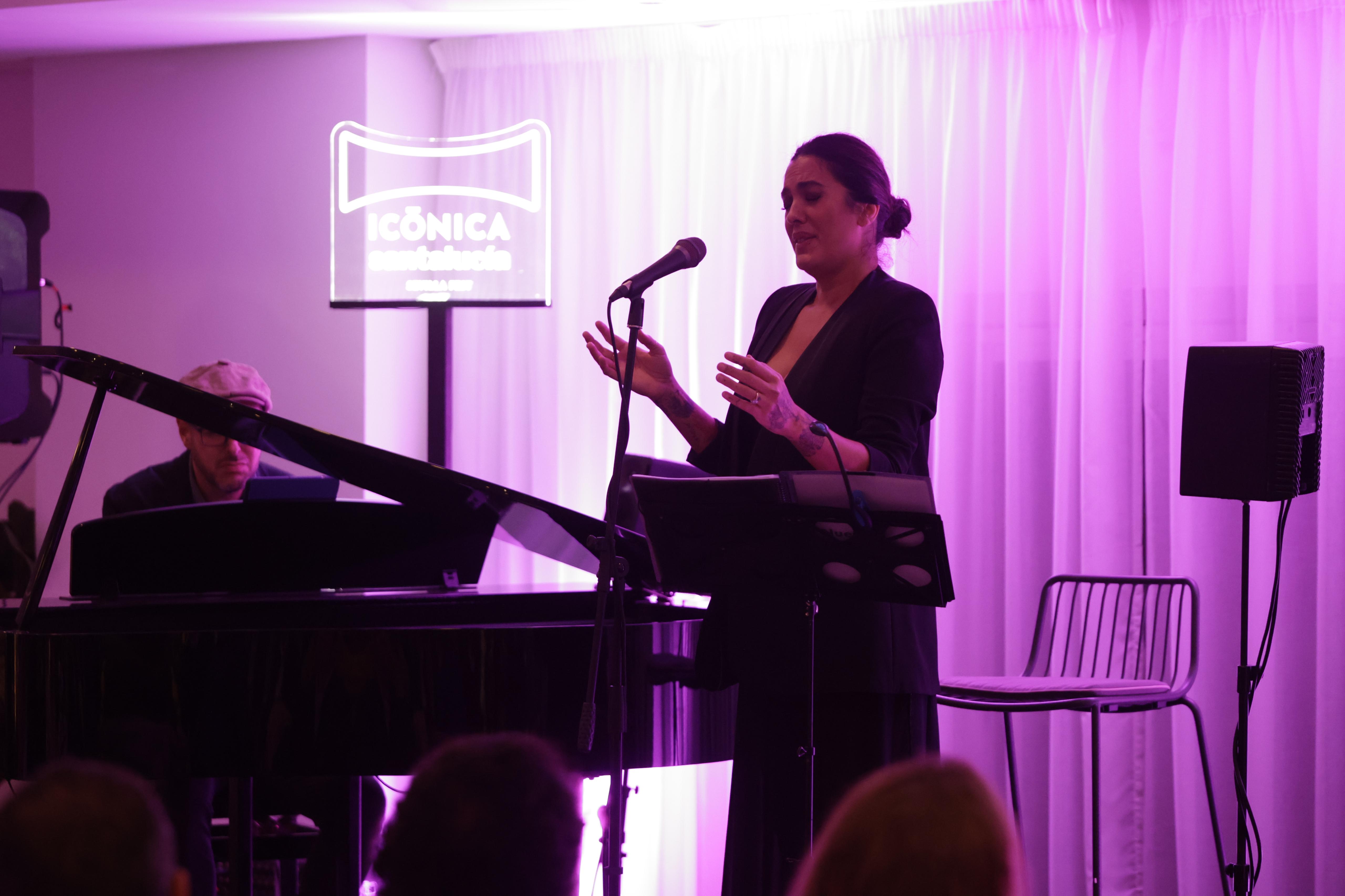 Un instante del concierto de Alba Molina en Sevilla